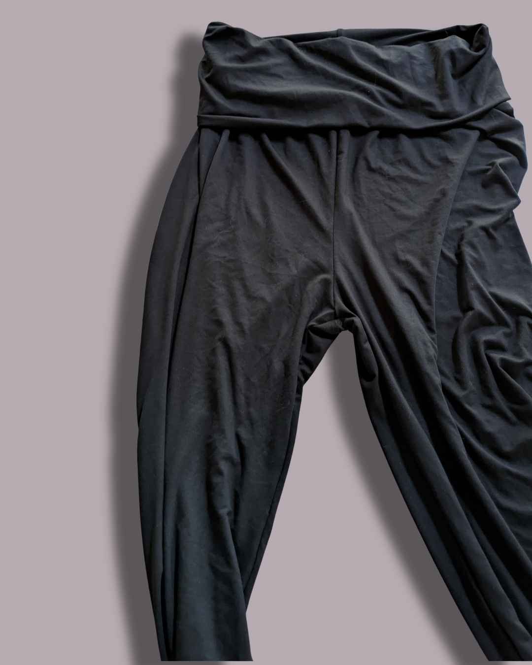 Pantaloni Palazzo: cartamodello e confezione senza complicare inutilmente le cose Pantaloni palazzo