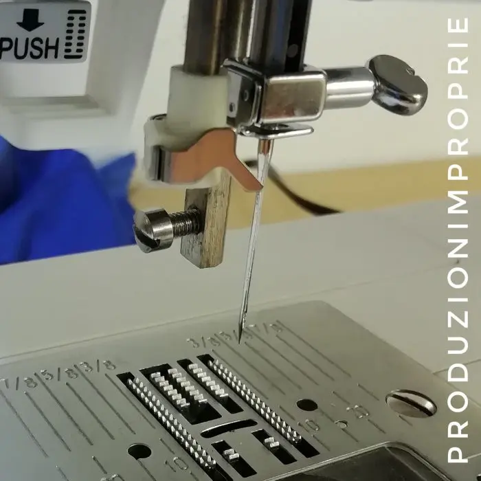 Come funziona il piedino tagliacuci? Come funziona il piedino tagliacuci?