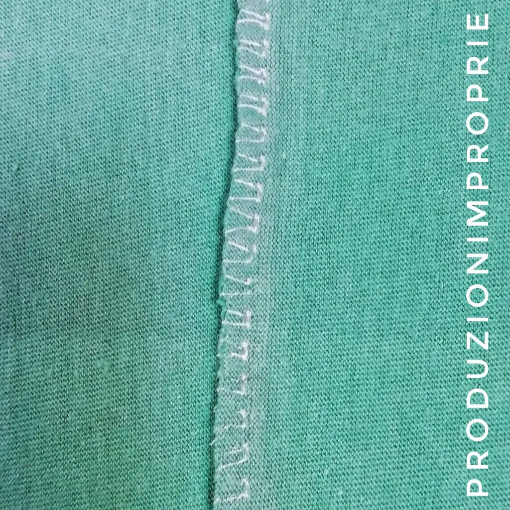 Come funziona il piedino tagliacuci? jersey